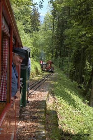 Hermann, Bauzug voraus